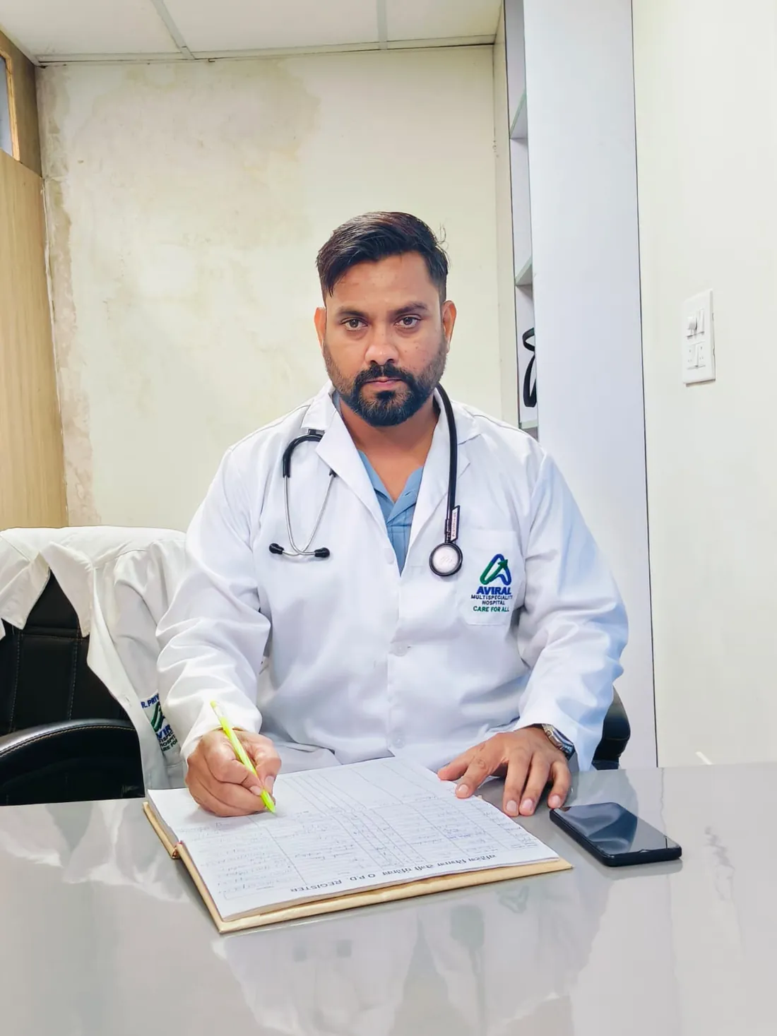 Dr. Girish Bhatt, Senior Physiotherapist, Aviral Hospital Dehradun